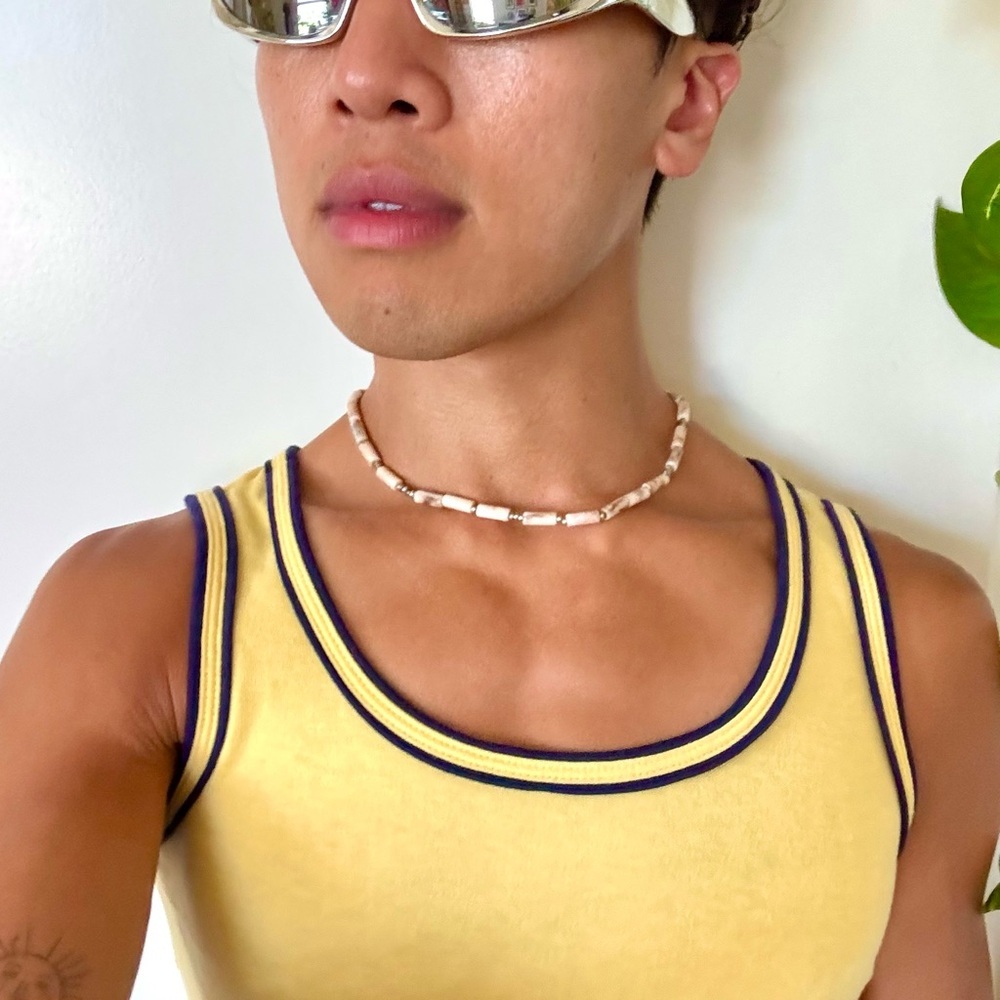Vintage Y2K White/Cream Beaded Necklace - Picture 3 of 3